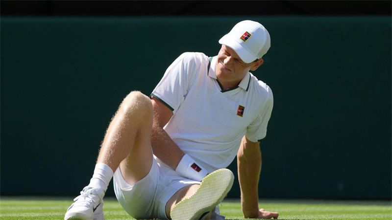 Sinner und Djokovic überstehen ernste Wimbledon-Prüfungen Ein Sturz von Jannik Sinner sorgte für einen Schreckmoment.