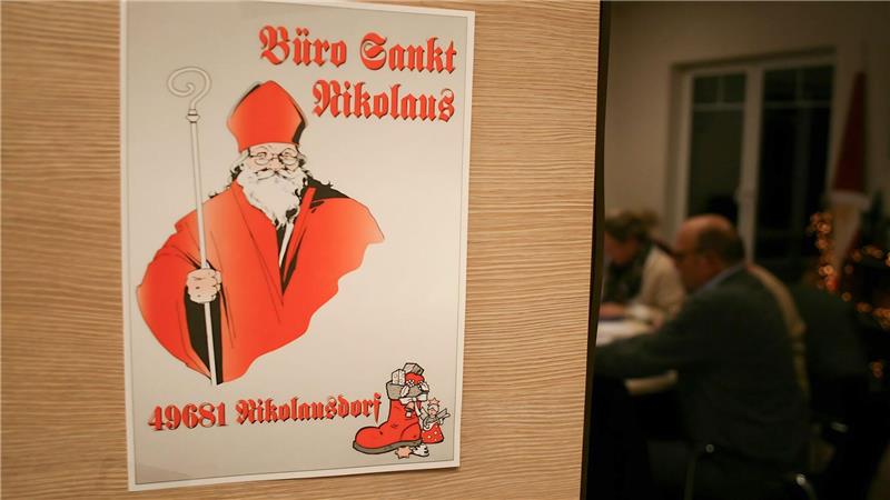 Seit fast 60 Jahren beantwortet er Briefe an den Nikolaus Ein Team von bis zu 20 Ehrenamtlichen beantwortet die Post an den Nikolaus.