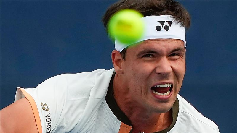 Altmaier siegt bei US Open im Marathon-Match Ein Tennis-Duell über 4:46 Stunden - dann hatte Daniel Altmaier seinen Erstrundensieg in New York geschafft.