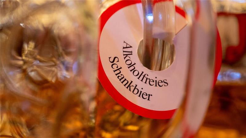 Dry January: Was bringt der Alkoholverzicht für einen Monat? Ein Trend breitet sich aus: Zunehmend Menschen verzichten im Januar auf den Konsum von Alkohol. (Symbolbild)