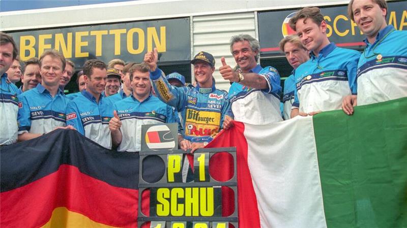 Schumachers Leiden beim Triumph für die Ewigkeit Ein Triumph des T-Shirt-Herstellers Benetton über die großen Teams der Formel 1.