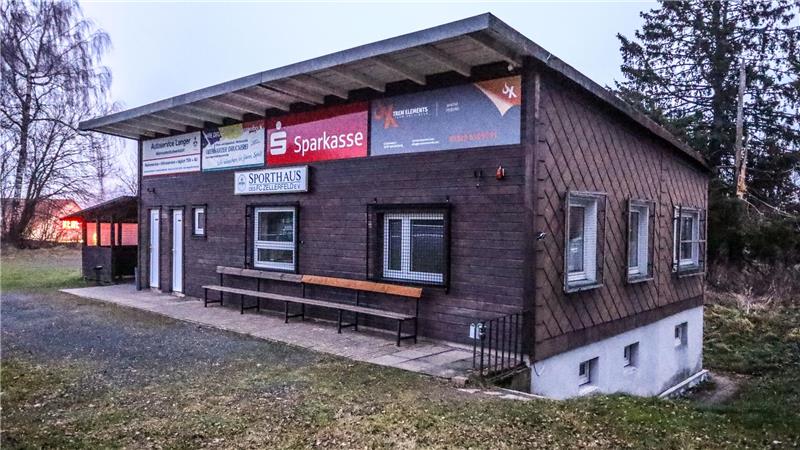 Ein Unbekannter bricht am Dienstagmittag in das Sportheim des FC Zellerfeld ein.