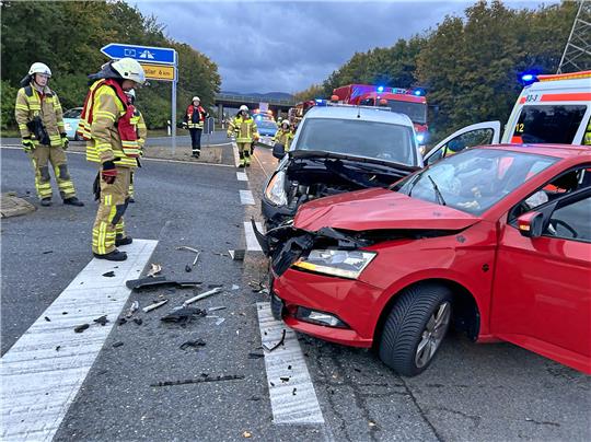 Ein Verkehrsunfall auf der Strecke zwischen Oker und Vienenburg am Dienstagmorgen. Foto: Feuerwehr