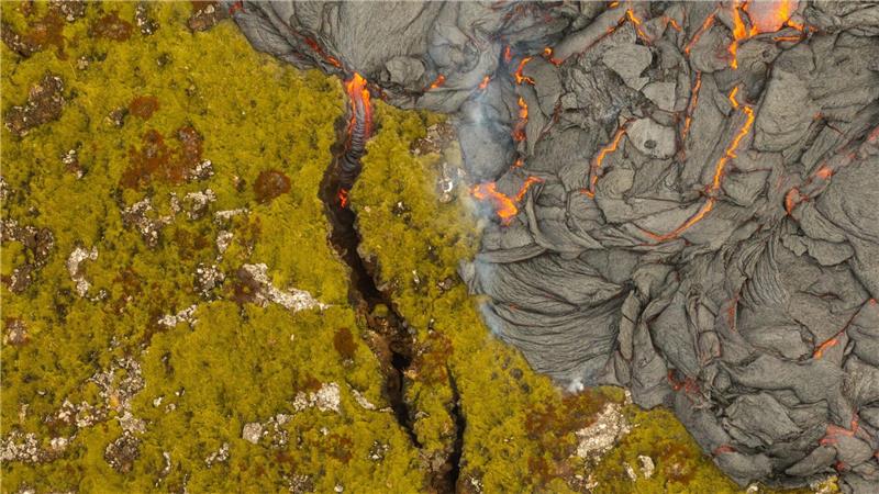 Kurzer Vulkanausbruch auf Island geht zu Ende Ein Vulkan bricht nahe der Stadt Grindavik auf der Halbinsel Reykjanes aus. (Archivbild)