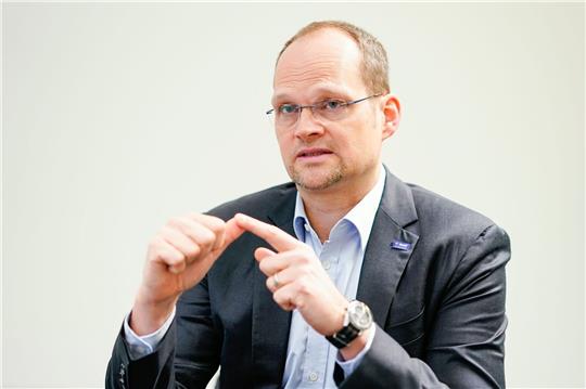 Ein Wachstumsgeschäft müsse anders gesteuert werden als ein Geschäft, das im Wesentlichen auf Rendite ausgerichtet sei, so BASF-Finanzchef Dirk Elvermann.