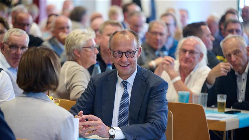 Ein Wohlfühltermin für Friedrich Merz: Eine CDU-Festveranstaltung in seiner Heimat Arnsberg.