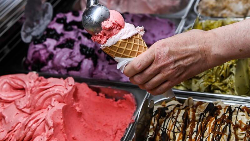 An diesen Punkten erkennen Sie ein gutes Eis Ein Zeichen für gutes Eis ist eine cremige Textur.