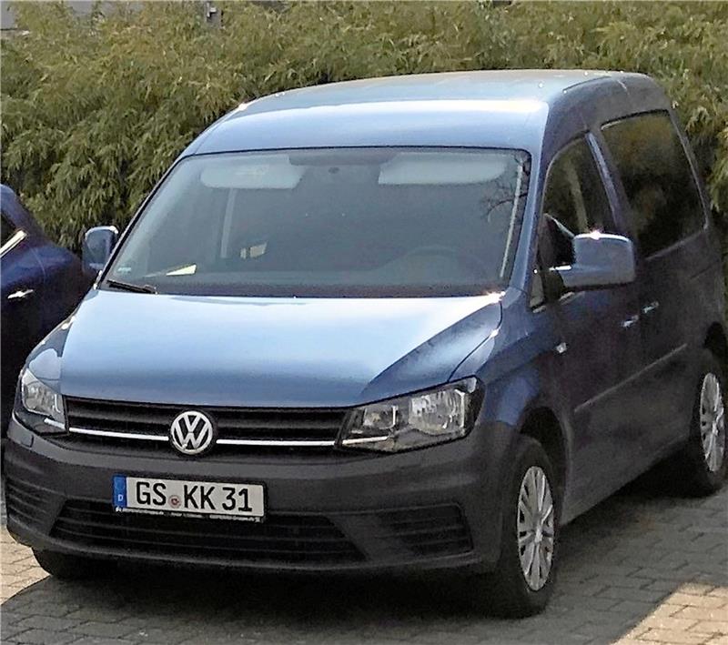 Ein Zeuge aus Osterode will den VW Caddy des Vermissten mit dem Kennzeichen KK auf der Autobahn bei Hannover in der Nähe der Abfahrt zum Expo-Gelände überholt haben. Foto: Polizei