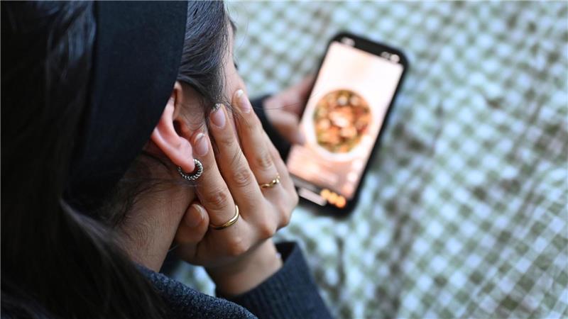 Ein Zusammenhang zwischen Essstörungen und häufigem Social-Medien-Konsum ist laut Experten belegt. 