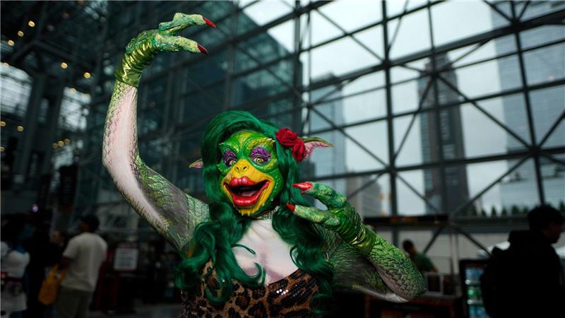 Bilder des Tages Ein als Gremlin verkleideter Besucher posiert während der New York Comic Con im Jacob K. Javits Convention Center.