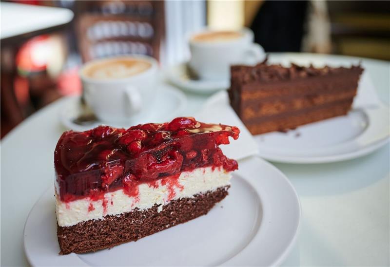 Deutschland, ein Kaffee- und Kuchen-Land Ein beachtlicher Teil der Erwachsenen isst nach eigenen Angaben seit der Corona-Krise weniger Süßes.