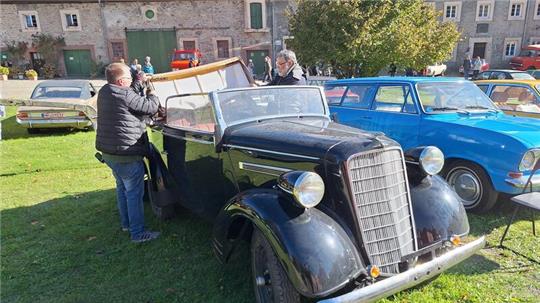 Ein besonderes Opel-Schätzchen, ein 1,3 l Cabrio „Holzwurm“, Baujahr 1934.