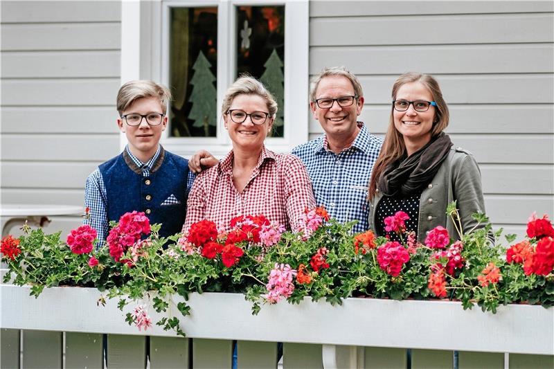 Ein echtes Familienunternehmen: Max, Andrea, Joachim und Sarah Klaeden (v.li.) engagieren sich für den Betrieb, der 30 Mitarbeiter beschäftigt.  Foto: Brabanski