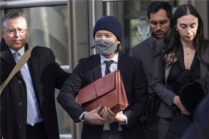 Korruptionsaffäre: Zehn Jahre Haft für Ex-Goldman-Banker Ein ehemaliger Banker des US-Finanzkonzerns Goldman Sachs ist in der Korruptionsaffäre um den malaysischen Staatsfonds 1MDB verurteilt worden.