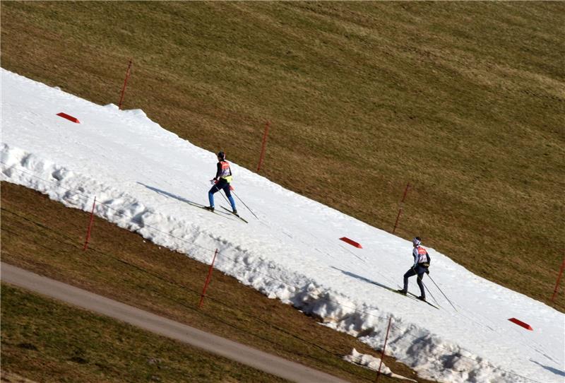 „Alarmierend”: IOC sorgt sich um Zukunft der Winterspiele Ein immer öfteres Bild beim Wintersport: Kunst- statt Naturschnee.