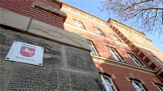 „Ein jüdisch-historischer Hotspot. Einmalig, welteinzigartig und bedeutend“, so Dr. Joachim Frassl. Hat das Alumnat der Jacobsonschule das Zeug zum Weltkulturerbe?