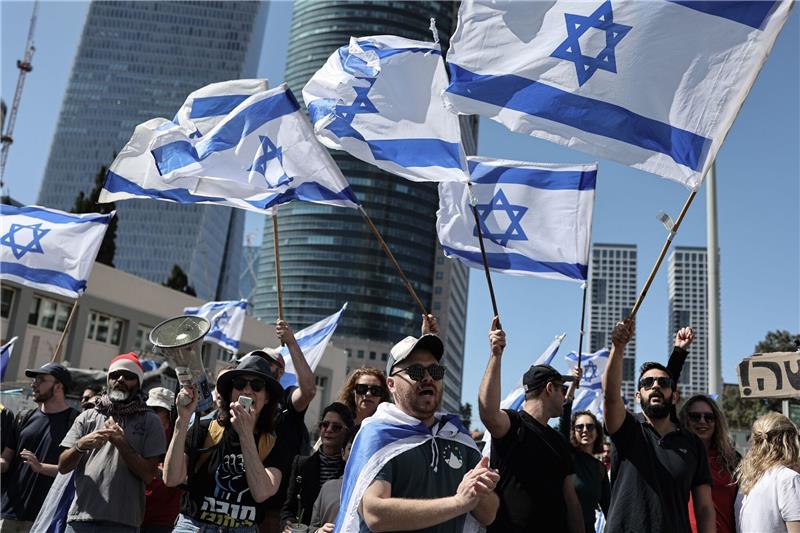 Großer Protesttag gegen Justizreform in Israel Ein landesweiter «Tag der Störung» als Protest gegen die Justizreform in Israel hat mit zahlreichen Demonstrationen und Straßensperren begonnen.