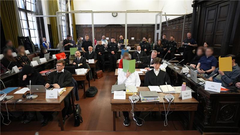 Ein mutmaßliches Mitglied der rechtsextremen Terrorgruppe „Letzte Verteidigungswelle“ war zur Tatzeit erst 14 Jahre alt. (Archivbild)