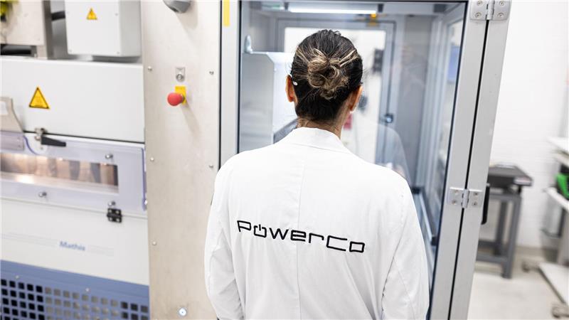 Ein neuer Tarifabschluss sieht für die Belegschaft der VW-Tochter PowerCo eine Beschäftigungssicherung bis 2030 vor. (Archivbild)