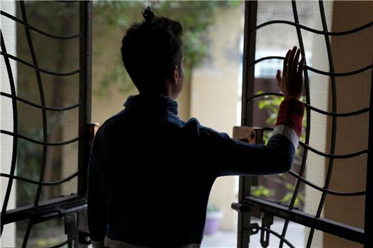 Ein pakistanischer Transmann in Lahore. Neben Belästigung kommt es auch immer wieder zu Fällen von Tötung und Verschleppung.