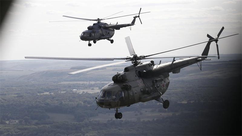 Ein russischer Militärhubschrauber vom Typ Mi-8 hat nach polnischen Angaben den Luftraum über dem Nato-Land verletzt. (Archivbild)