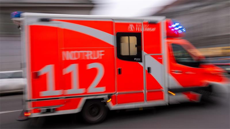 Ein sturzbetrunkener Mann ist beim Fahrradschieben gestürzt. (Symbolbild)