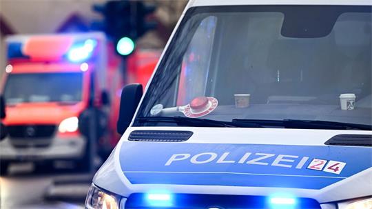 Ein vereinbartes Treffen mit einer Frau endet für zwei Freunde in einer bösen Überraschung. (Symbolbild)