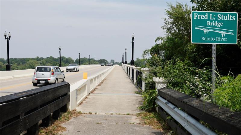 Tragödie bei Angelausflug in den USA – fünf Tote Ein vorbeifahrender Autofahrer entdeckte ein „sichtlich verzweifeltes“ Kind an einer Fernstraße in der Nähe des Flusses.