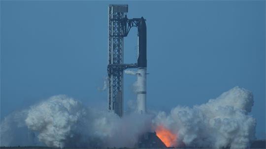 Ein weiterer geplanter Testflug des „Starship“ musste kurz vor dem Start abgebrochen werden. 