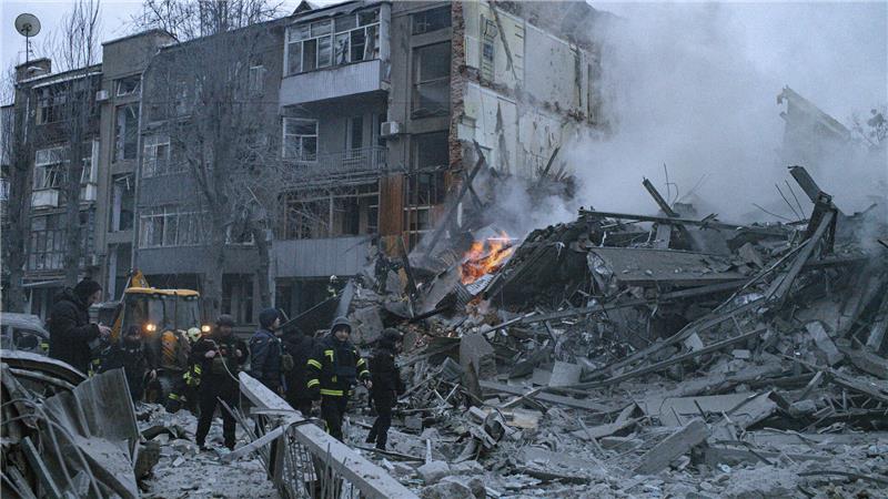 Ein zerstörtes Haus in Charkiw nach einem russischen Raketenangriff.
