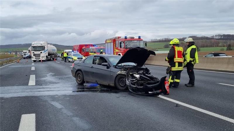 Unfall auf A7 bei Seesen: Schwangere Fahrerin leicht verletzt Eine 24-Jährige wurde bei einem Verkehrsunfall auf der A7 verletzt.