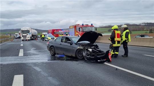 Eine 24-Jährige wurde bei einem Verkehrsunfall auf der A7 verletzt.