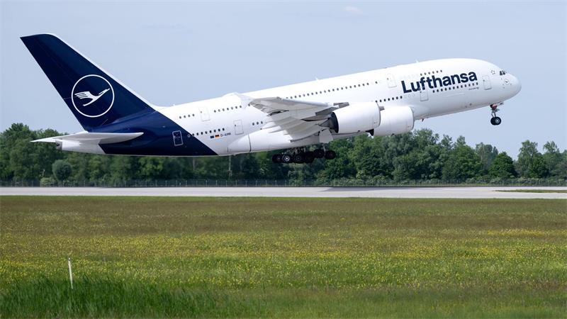 Eine A380 setzte am Montagabend zu früh auf (Archivbild). 