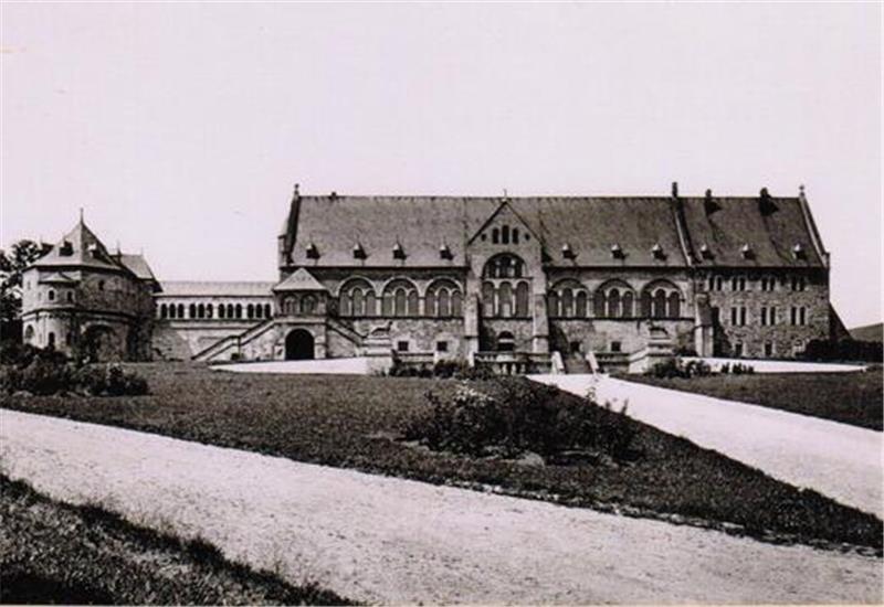 Kaiserpfalz-Weg: Goslarer Geschichtsverein sieht kritische Punkte Eine Aufnahme der Kaiserpfalz aus dem Jahr 1892.