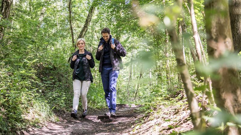 Eine Auszeit in der Natur: Wandern hilft, Stress abzubauen.