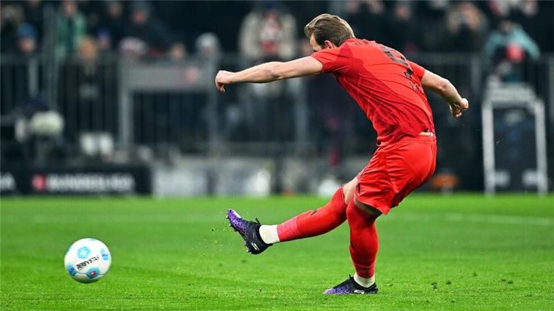 Kane eiskalt: Bayern gehen gestärkt in große Prüfungswoche Eine Bank vom Elfmeterpunkt: Harry Kane.