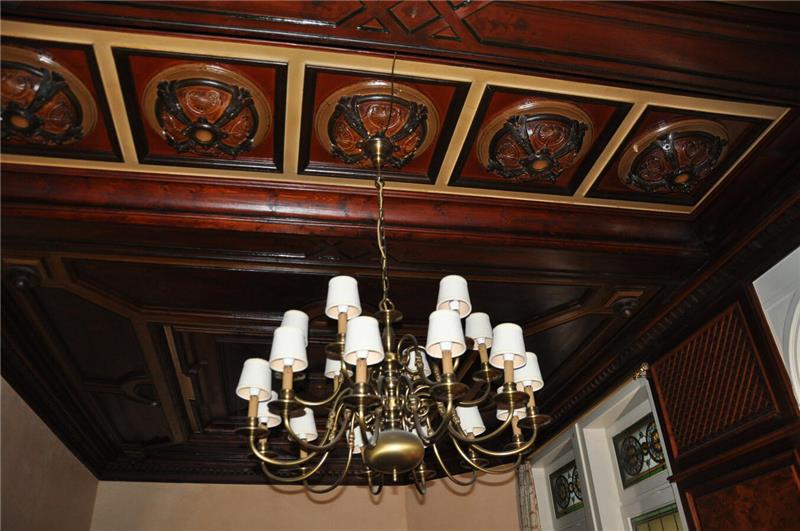 Eine Baustelle mit Relikten aus vergangener Zeit