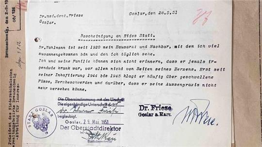 Eine Bescheinigung über den Gesundheitszustand Dr. Wahlmanns vor seiner Inhaftierung. Aus den Unterlagen des NLA Wolfenbüttel. NLA WO 4 Nds Nr. 2724 Zg. 411992 Mappe III Blatt 37