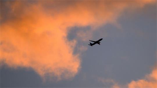 Eine Boeing 737 ist über dem Arabischen Meer vom Radar verschwunden. (Symbolbild)