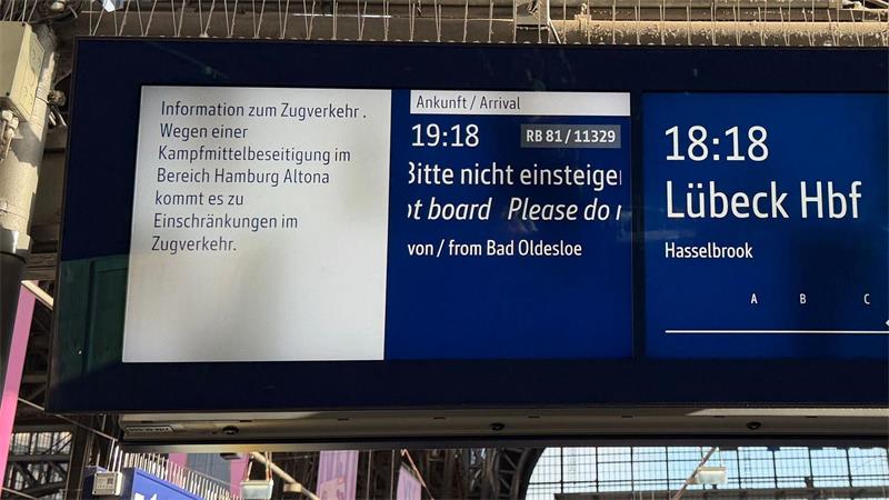 Schwierige Bombenentschärfung in Hamburg - Explosionsgefahr Eine Bombenentschärfung in Hamburg-Bahrenfeld wirkt sich auch auf den Bahnverkehr nach Lübeck aus.