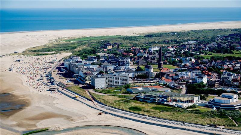 Gedenkstele erinnert auf Borkum an Leid von Kurkindern Eine Gedenkstele auf dem Gelände des ehemaligen Borkumer Kinderkurheims Adolfinenheim erinnert an das Leid Tausender Kurkinder. (Archivbild)