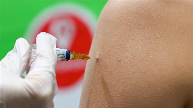 Grippestamm durch Corona-Maßnahmen ausgerottet Eine Grippeschutzimpfung enthält immer Influenza-Viren von mehreren Grippe-Stämmen.