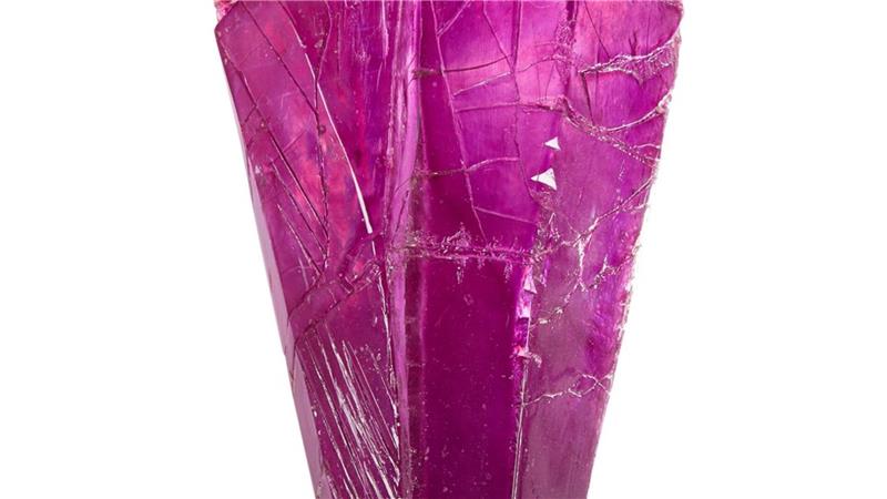 Eine Kristall-Requisite aus der Fantasyserie „Der dunkle Kristall: Ära des Widerstands“ war der Hit der Versteigerung.