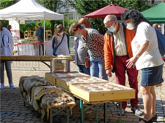 Eine Maskenpflicht wie hier beim Öko-Markt im vergangenen Jahr wird es am Sonntag nicht mehr geben. Archivfoto: Exner
