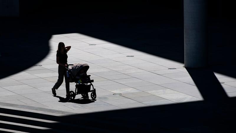 Mutter mit Baby rassistisch beleidigt und angegriffen Eine Mutter ist rassistisch beleidigt und angegriffen worden. (Archivfoto)
