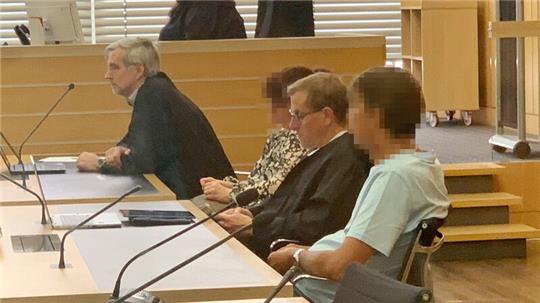 Eine Mutter und ihr Ehemann (Gesichter gepixelt) aus Goslar stehen im Landgericht Braunschweig erneut wegen des Vorwurfs des Missbrauchs, der Vergewaltigung und der versuchten Tötung ihrer Tochter beziehungsweise Stieftochter vor Gericht.
