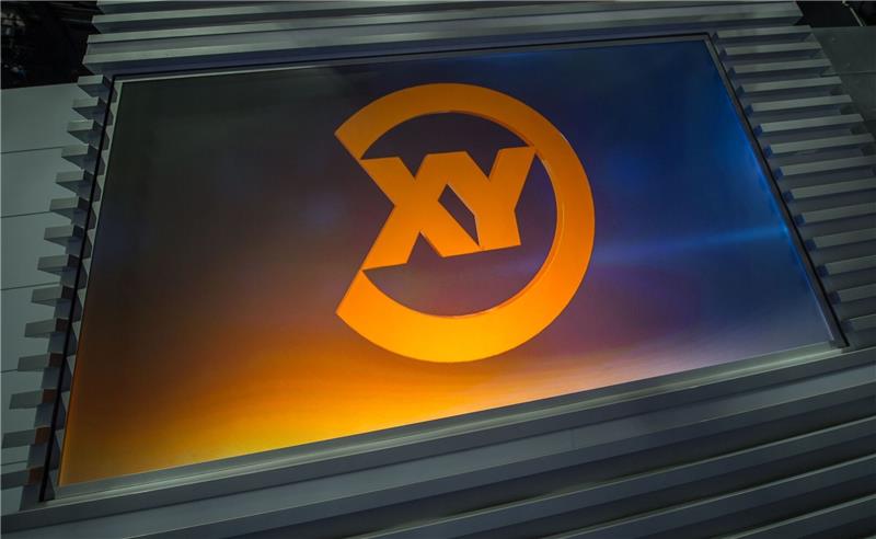 Eine Projektion des Logos der Sendung «Aktenzeichen XY... ungelöst».