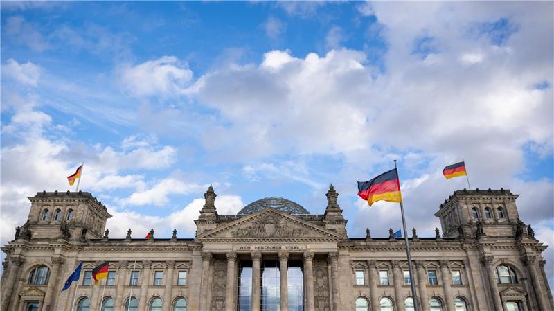 Richterwahl: Union und SPD gegen Bundestags-Sondersitzung Eine Sondersitzung mit neuem Anlauf zur Richterwahl wird es vorerst nicht geben.