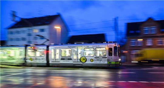 Eine Stadtbahn der Hannoverschen Verkehrsbetriebe.