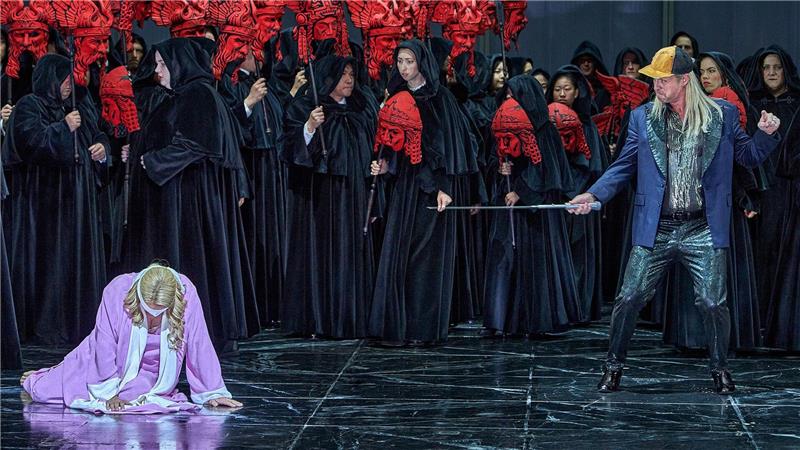 Abschied vom Schwarz-„Ring“: ein paar Buhs und viel Applaus Eine Szene aus der Oper „Götterdämmerung“.